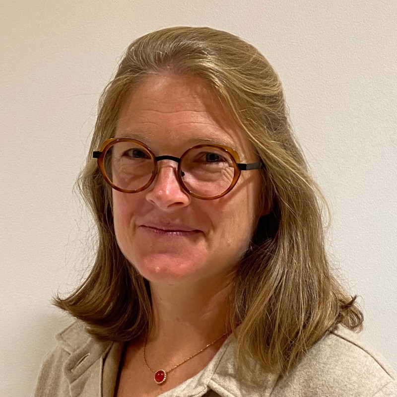 Victoria Tuckwell, Société Générale Assurances